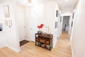 Building Photo - 42 S Waxberry Rd