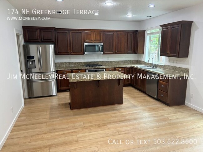 Foto del edificio - 174 NE Greenridge Terrace