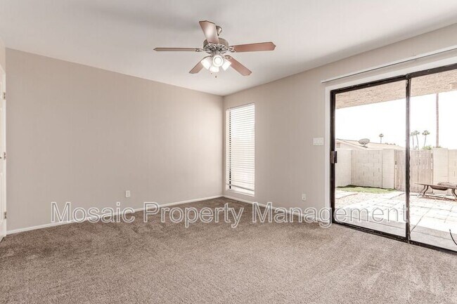 Foto del edificio - 835 N Granite Reef Rd