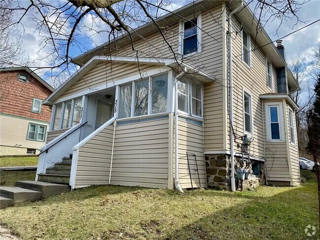 Building Photo - 317 Hillview Pl