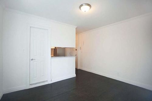 Foto del edificio - 318 E 11th St