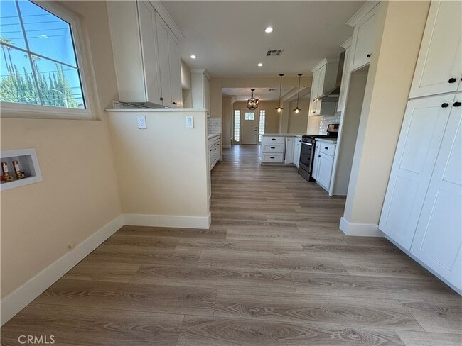 Foto del edificio - 1633 Kwis Ave