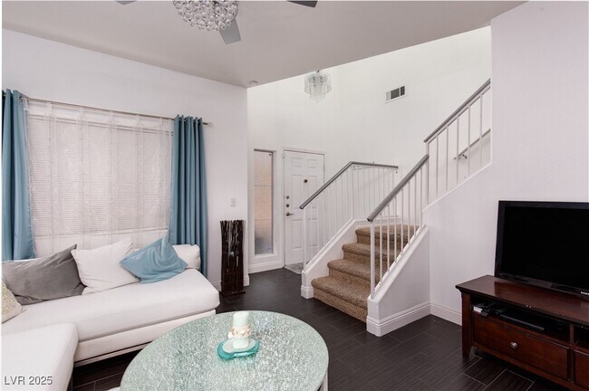 Foto del edificio - 6513 Angel Mountain Ave