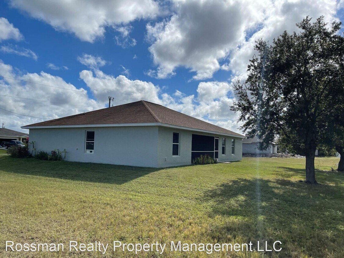 Building Photo - 3 br, 2 bath House - 4404 NE 21st Pl