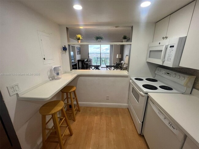 Building Photo - 13499 Biscayne Blvd