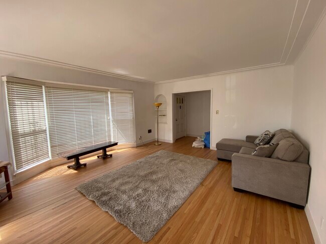 Foto del edificio - 3820 Hepburn Ave
