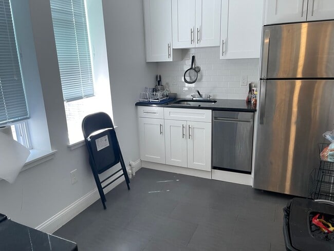 Building Photo - No Fee No Security, ALL NEW  Huge 2 bed wi...
