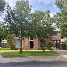 Building Photo - 15410 Cambria Cove