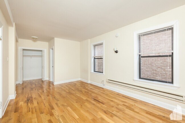 Foto del edificio - 1366 N Dearborn St