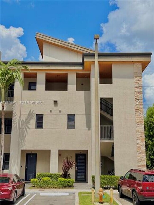 Foto del edificio - 10455 NW 82nd St