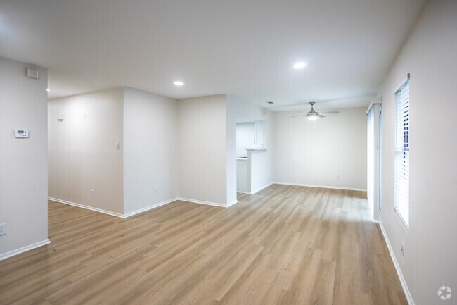 2HAB, 2BA - 986SF - renovado - The Brooklyn Memphis