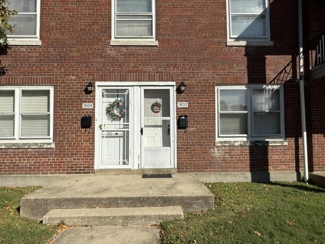 Photo - 1802 La Salle Pl Apartment