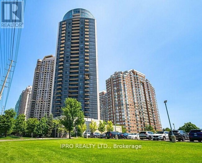 Photo du bâtiment - 330-1330 Burnhamthorpe Rd W