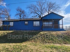 Building Photo - 630 S Lester Ln