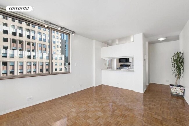 Building Photo - 350 W 50th St