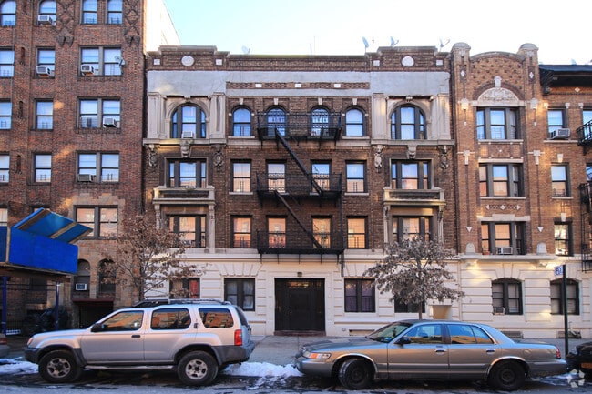 Building Photo - 219 E 17th St