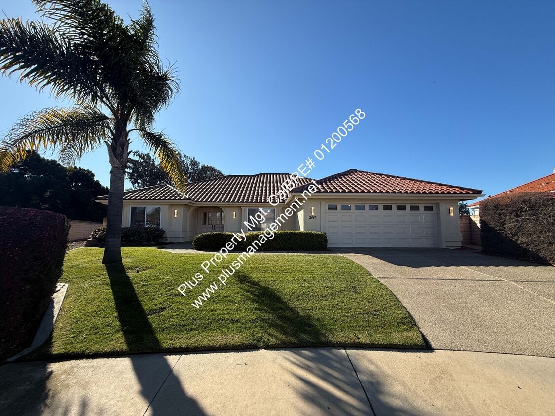 Primary Photo - Beautifully Updated Single Story Home in T...
