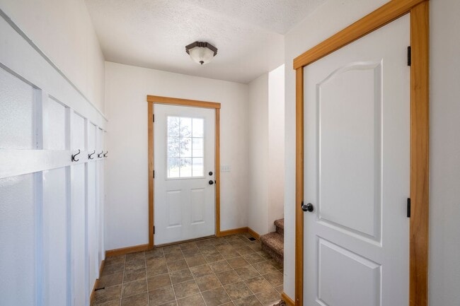Building Photo - Wesley Meadows Home available