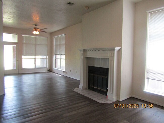 Foto del edificio - 503 NW Fairway Villa Dr