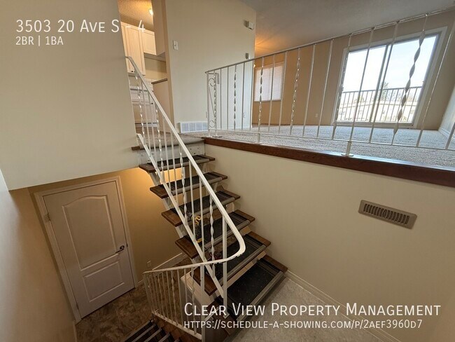 Photo du bâtiment - Just Renovated! 2 Bedroom South Side Condo – Great Location!