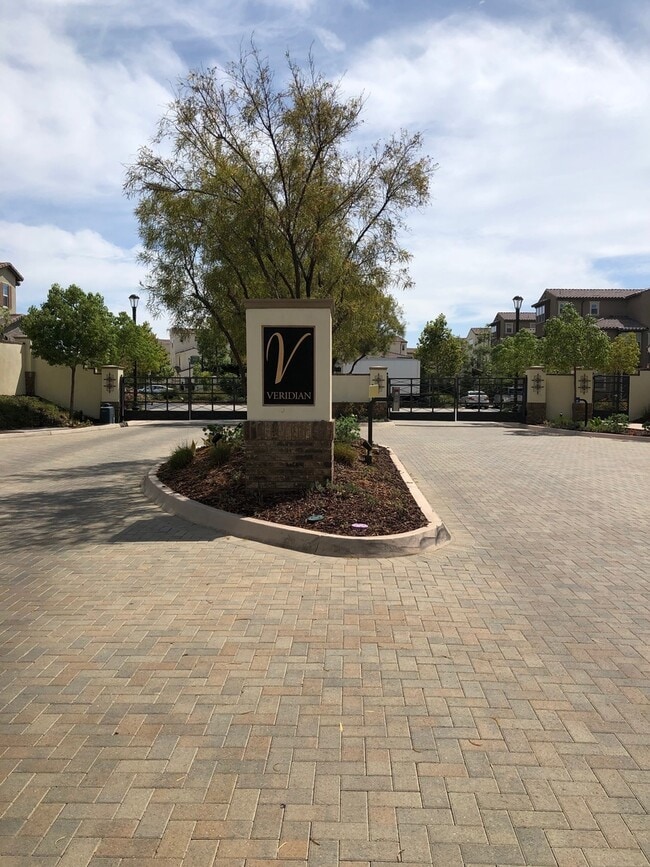 Building Photo - Beautiful Townhouse at 4S Ranch