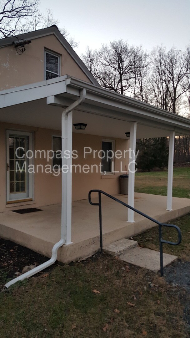 Building Photo - 473 Hammertown Rd