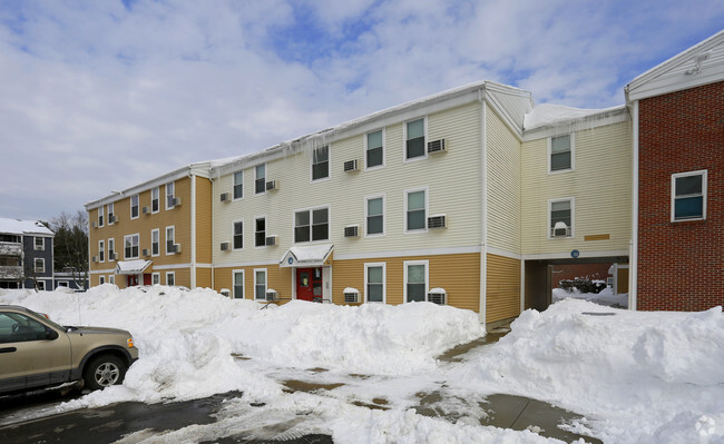 Spring Gate Apartments Rentals - Rockland, MA | Apartments.com