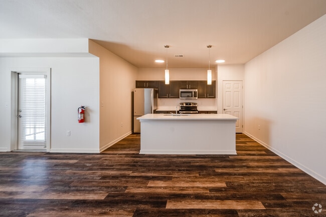 3 BR, 2 BA - Pearly - 1,501 SF - VILLAGE AT THORNCREEK I