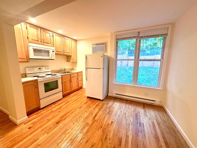 Building Photo - 3501 US-9W