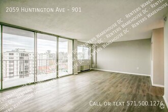 Building Photo - 2059 Huntington Ave