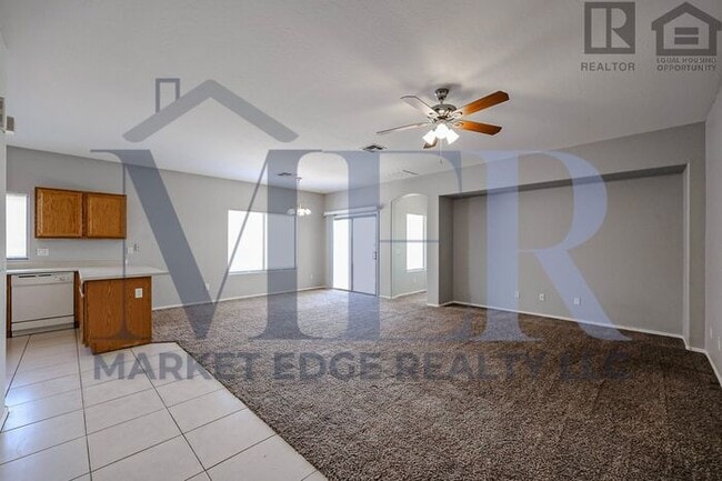 Building Photo - 3Bed/2Bath Home w/2 Car Gar-Maricopa! $199...