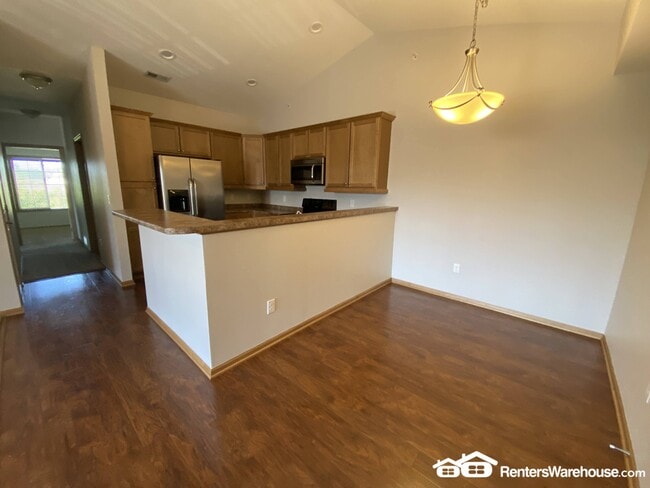 Foto del edificio - 2000 Meadow Ct