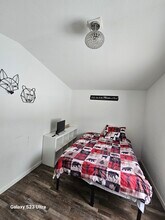 Building Photo - 47 Monarch Dr