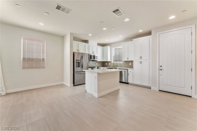 Foto del edificio - 11676 Golden Oriole Ave