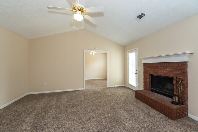 Foto del edificio - 4171 Edenbrooke Cir SW