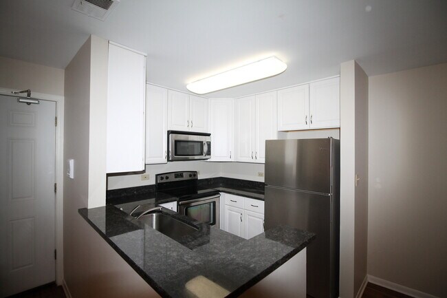 Foto del edificio - 1935 N Hicks Rd