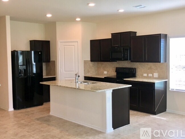 Building Photo - 936 Wolcott Dr