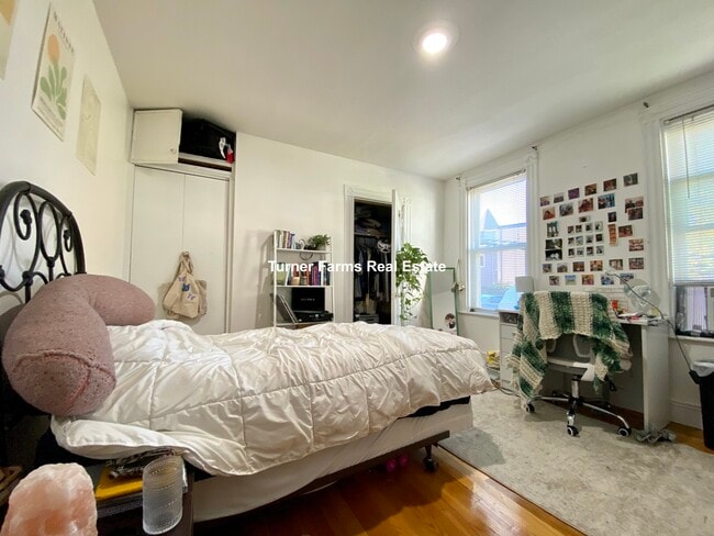 Foto del edificio - 205 Hillside St