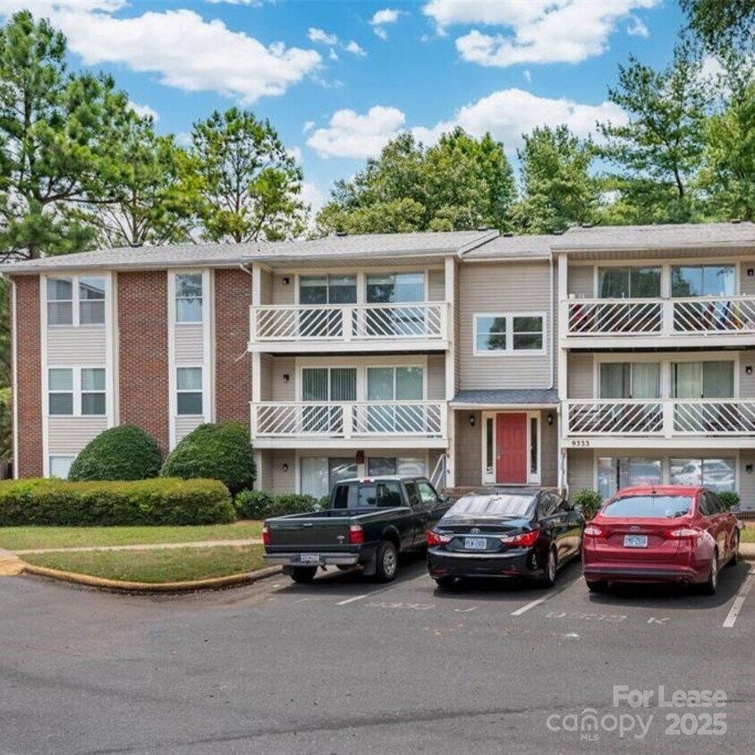 Primary Photo - 9333 Old Concord Rd