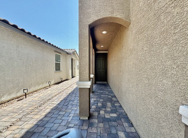 Building Photo - 4258 Tarim St