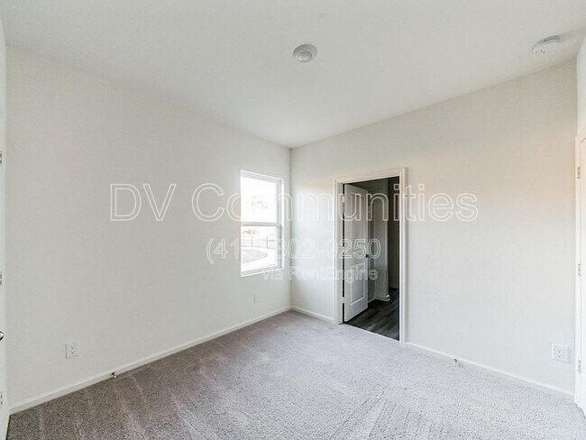 Building Photo - 3410 Bishop Ter Dr