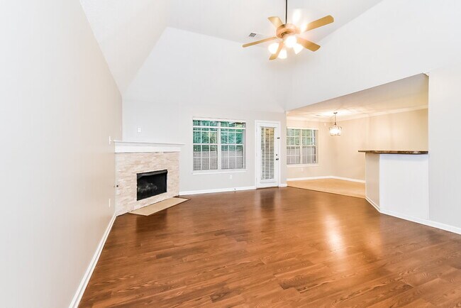 Foto del edificio - 7214 Grapetree Trail
