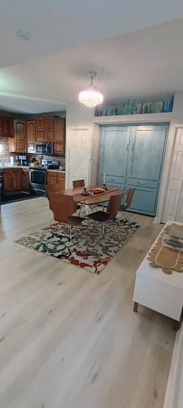 Foto del edificio - 906 Bitterfield Dr