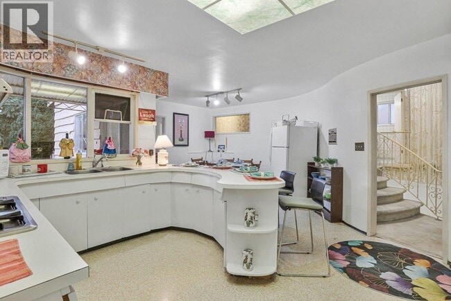 Building Photo - 6349 Fremlin St