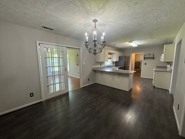 Foto del edificio - 4 bedroom 3 Bath Home