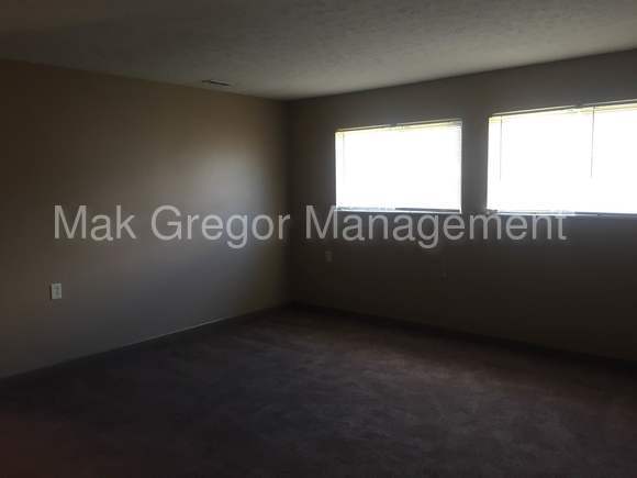 Building Photo - 580 Staunton Commons Dr