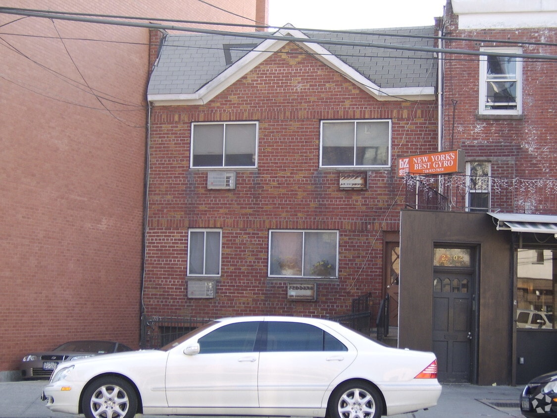 Primary Photo - 27-04 Astoria Blvd
