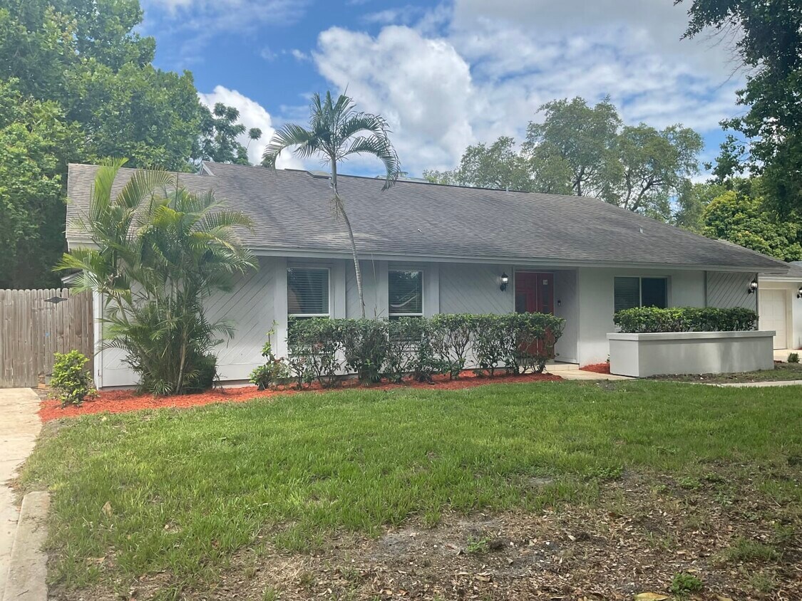 Foto principal - 5038 Hidden Springs Blvd