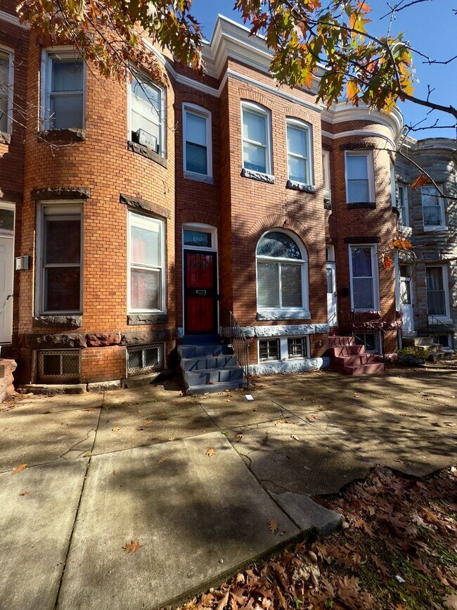 Foto del edificio - Spacious 3Bed/1Bath Townhome in Parkview -...