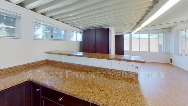 Foto del edificio - 5352 Prosperity Ln